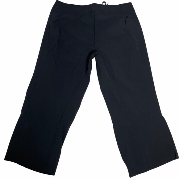 Mountain Hardwear Ellinor Hiking Athletic Capri Zippered Pockets 2 Snap Closure - Picture 2 of 10